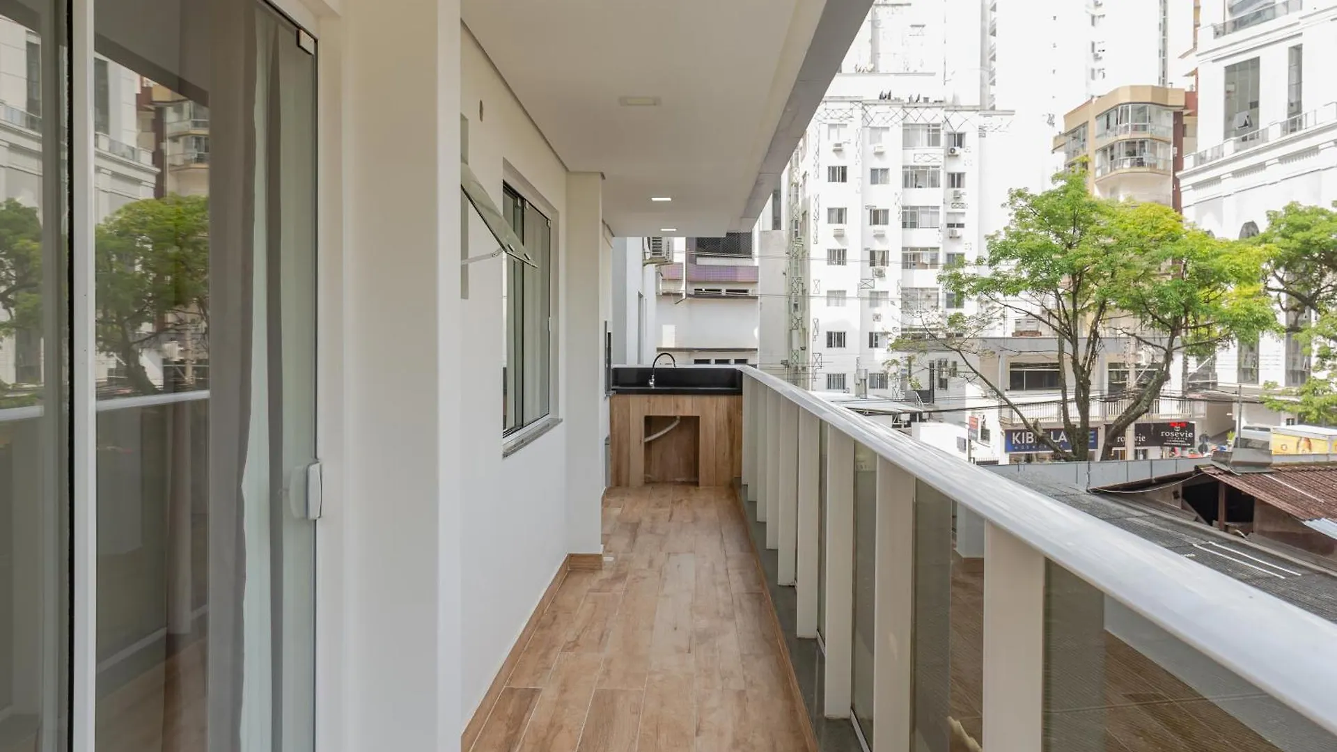 1 Quadra Da Praia Na Avbrasil, Wi-Fi 350Mega P1188 Balneario Camboriu Apartment