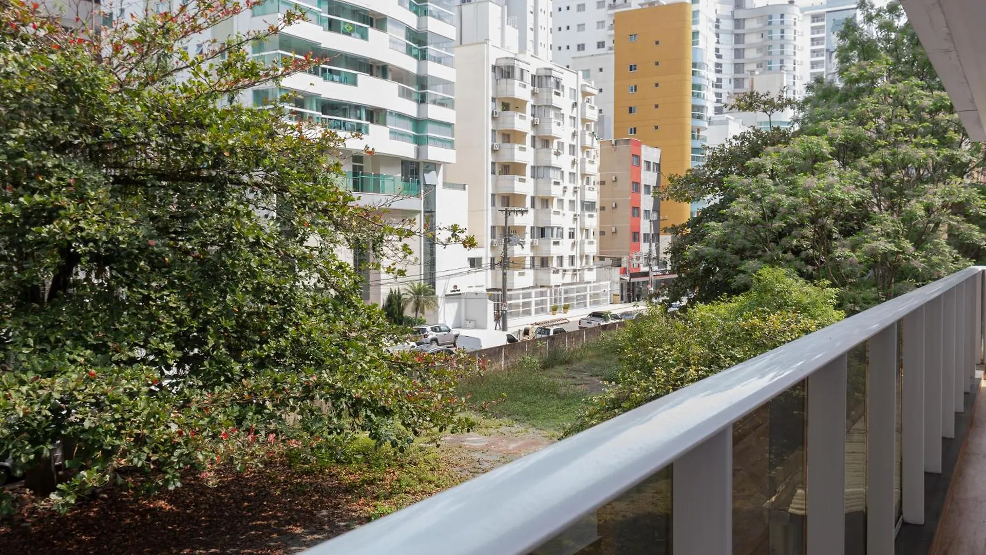 1 Quadra Da Praia Na Avbrasil, Wi-Fi 350Mega P1188 Balneario Camboriu