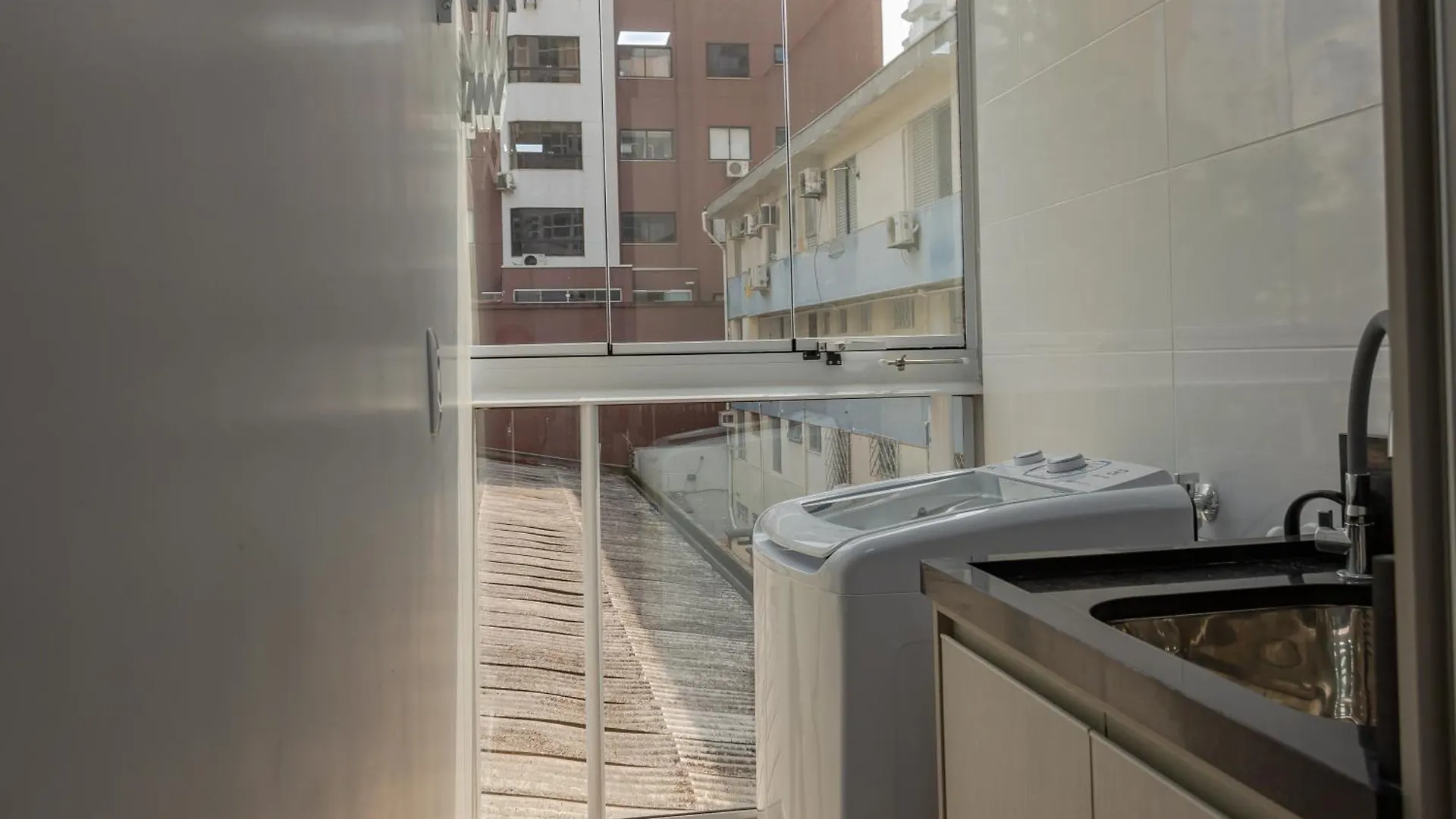 Apartment 1 Quadra Da Praia Na Avbrasil, Wi-Fi 350Mega P1188 Balneario Camboriu