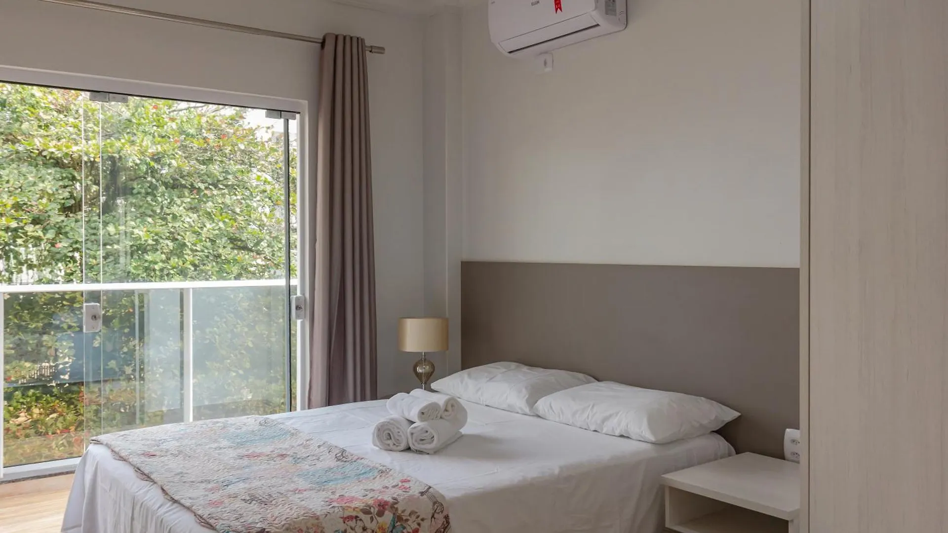 1 Quadra Da Praia Na Avbrasil, Wi-Fi 350Mega P1188 Balneario Camboriu